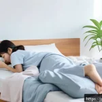 웰빙코디네이터와 건강 데이터 시각화 - A modern Japanese bedroom scene in the early morning light, featuring a young Japanese woman in casu...